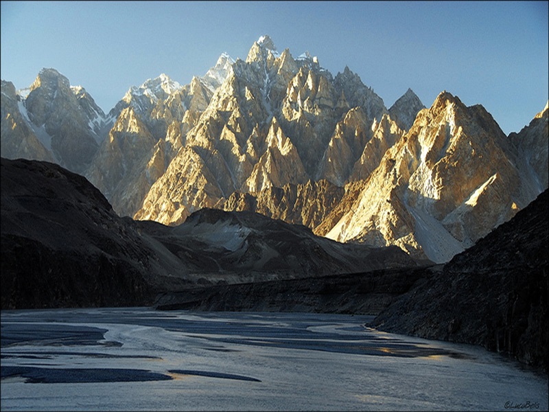 Tupopdan Peaks