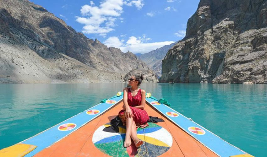 Australian Travel Blogger Captures Breathtaking Pictures Of Pakistan