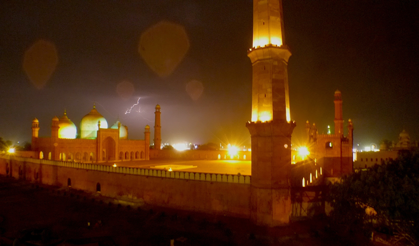 VISIT LAHORE, TRUST ME, YOU WON'T REGRET IT