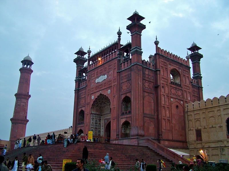 Badshahi-mosque-lahore-c-800x600.png