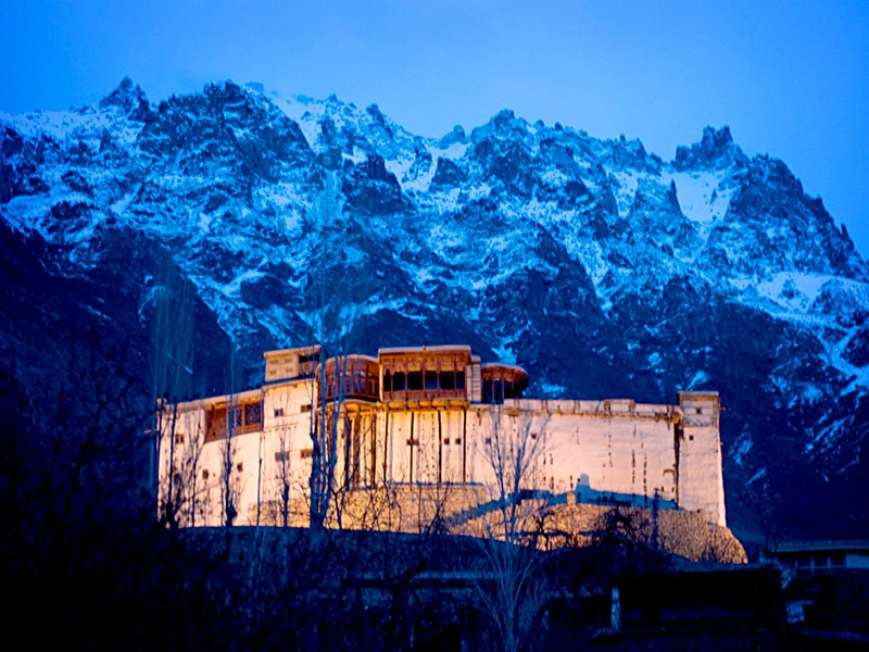 Baltit-Fort-Karimabad-Hunza-Gilgit-Baltistan-f-800x600.jpg