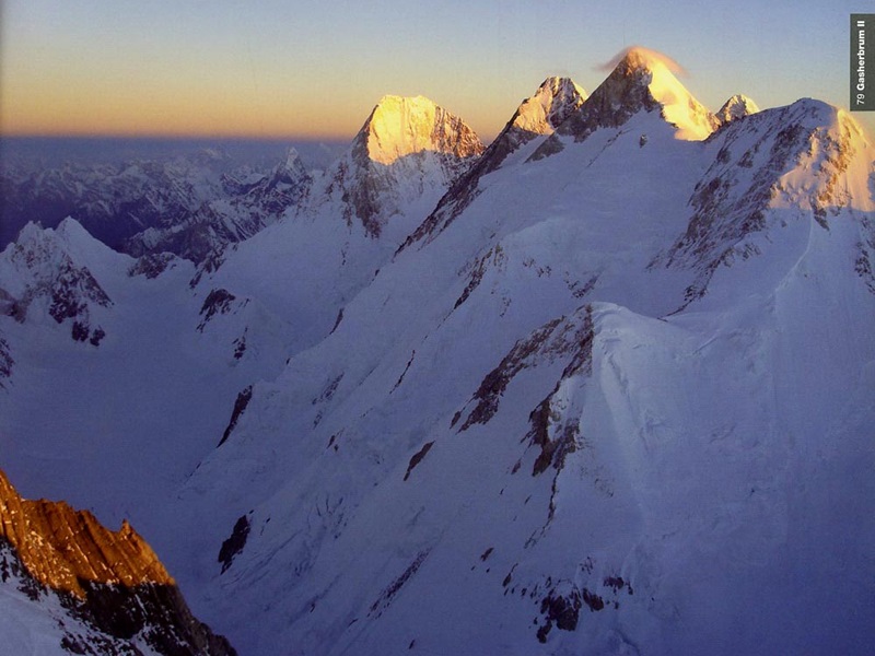 Gasherbrum-III-Everest-Concordia-b-800x600.png