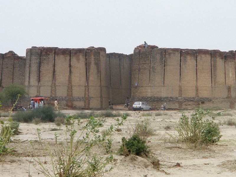 Naukot-Fort-Sindh-b-800x600.png