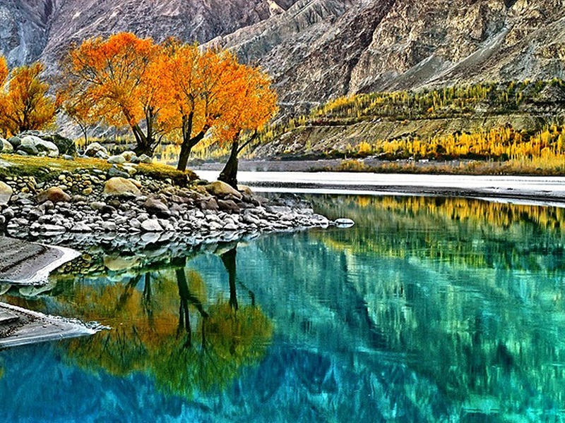 Satpara-Lake-Skardu-Gilgit-Baltistan-b-800x600.png