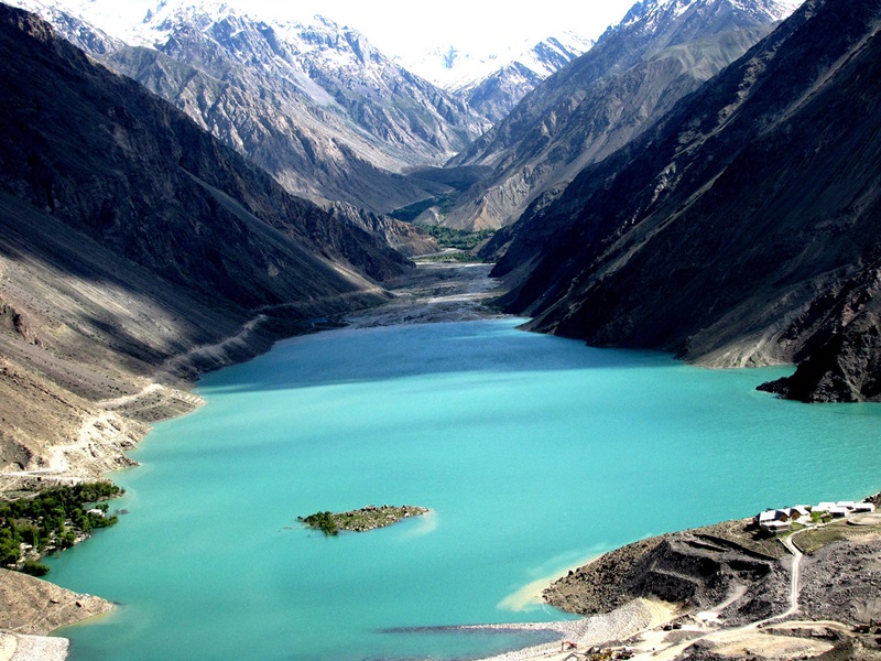 Satpara-Lake-Skardu-Gilgit-Baltistan-c-800x600.png